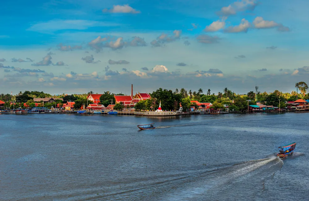 10. เกาะเกร็ด จ.นนทบุรี